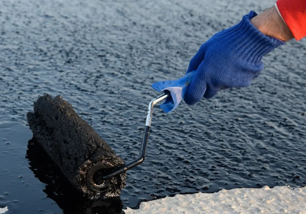 How-a-Modified-Bitumen-Roof-Holds-Up-in-Florida